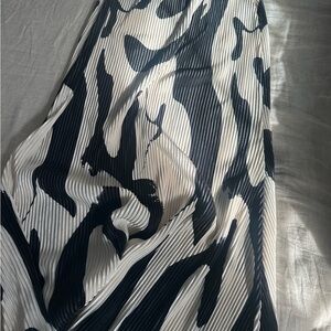 Black and White Pleated Women's Skirt
